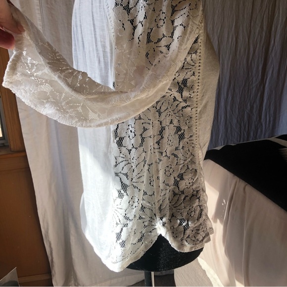 Forever 21 cream tee with lace details and tassels size S - Picture 5 of 9